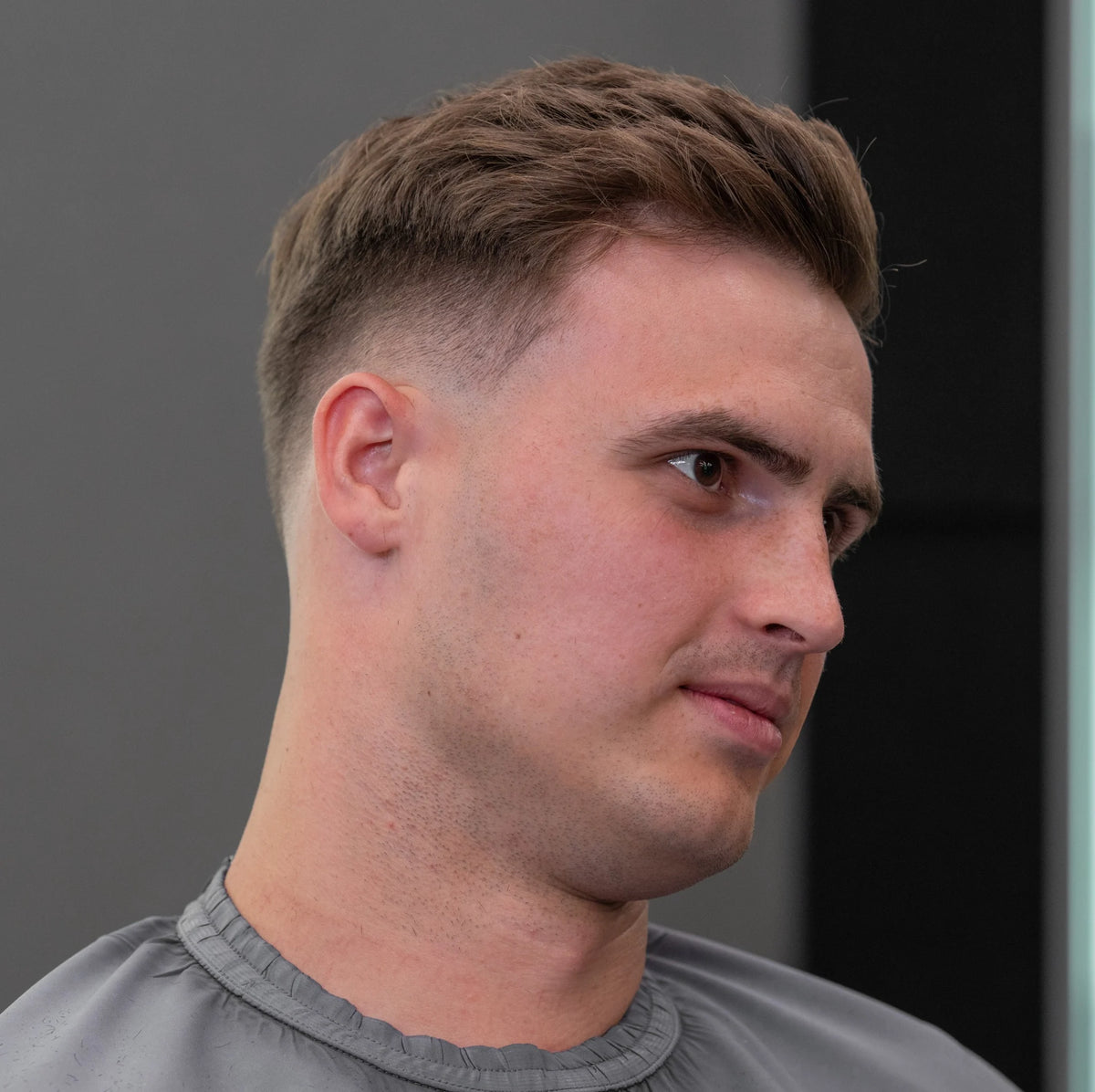 Mid Fade su C-Cup: Pilna Kirpimo Pamoka